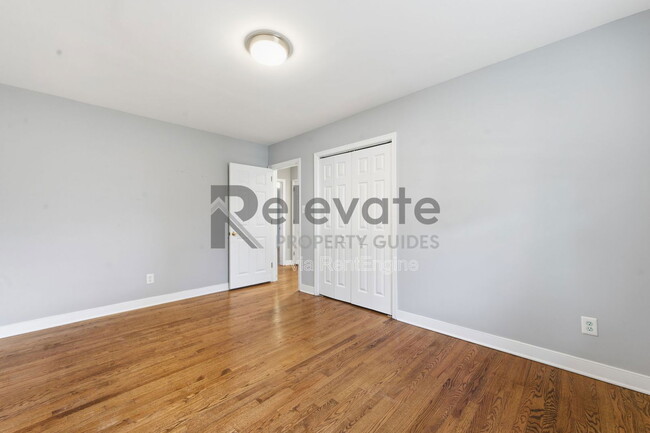 Building Photo - 8410 Yolanda Rd