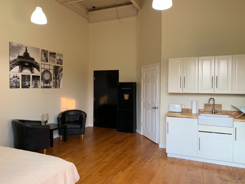 Building Photo - 1415 Kemper St