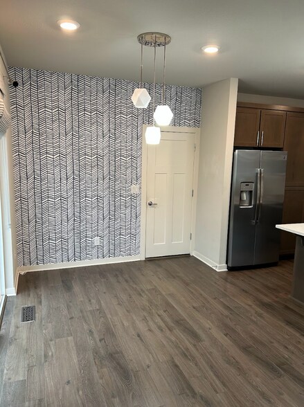 Dining Nook - 6507 SE Genrosa St