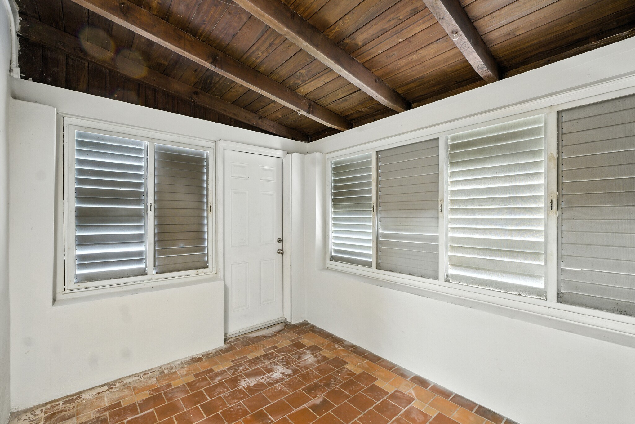 Building Photo - 2545 Tequesta Ln