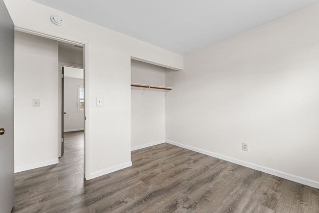 Building Photo - Delightful home with Garage and Large Yard. PETS WELCOME