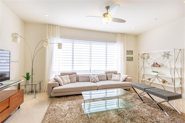 Building Photo - 6611 NW 105th Pl