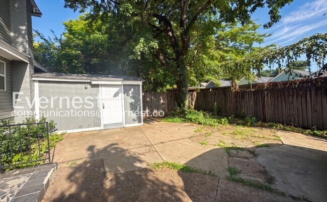 Building Photo - 4-Bed/2-Bath/Pet Friendly/Available Soon!
