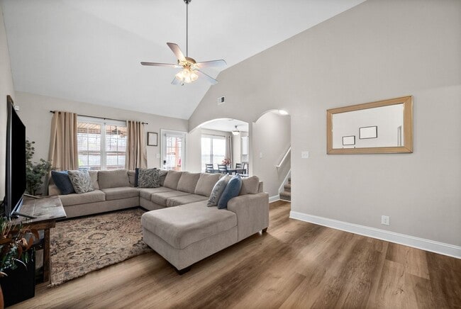 Building Photo - 129 Ambridge St