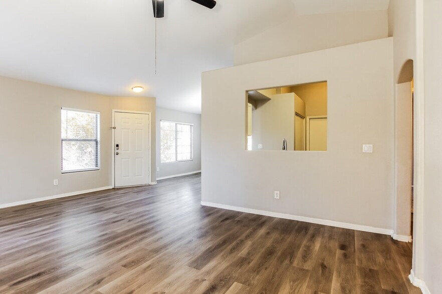 Building Photo - 13381 W Ocotillo Ln