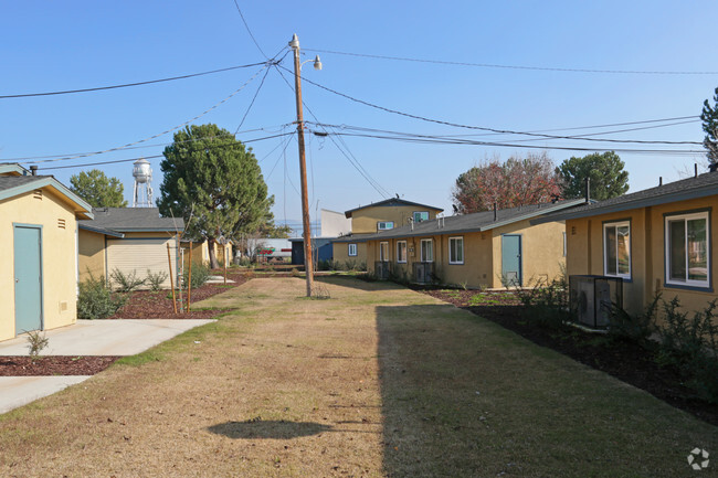 Building Photo - Kuffel Terrace