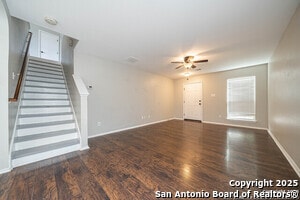Building Photo - 423 Golden Walk