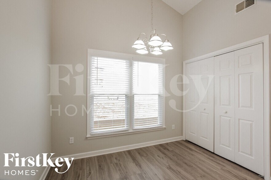 Building Photo - 3321 Argyle Ln