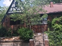 Building Photo - Duplex located in College Hill