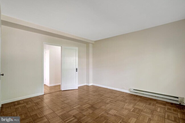 Building Photo - 3200 Martha Custis Dr