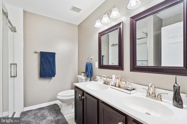 Building Photo - 2610 Grayton Ln