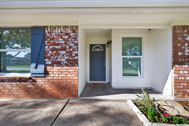 Building Photo - 1920 Ripple Creek Dr