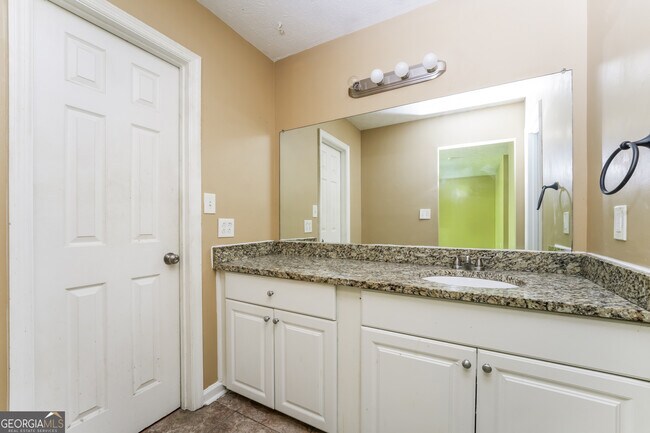 Building Photo - 2464 Landington Way NW