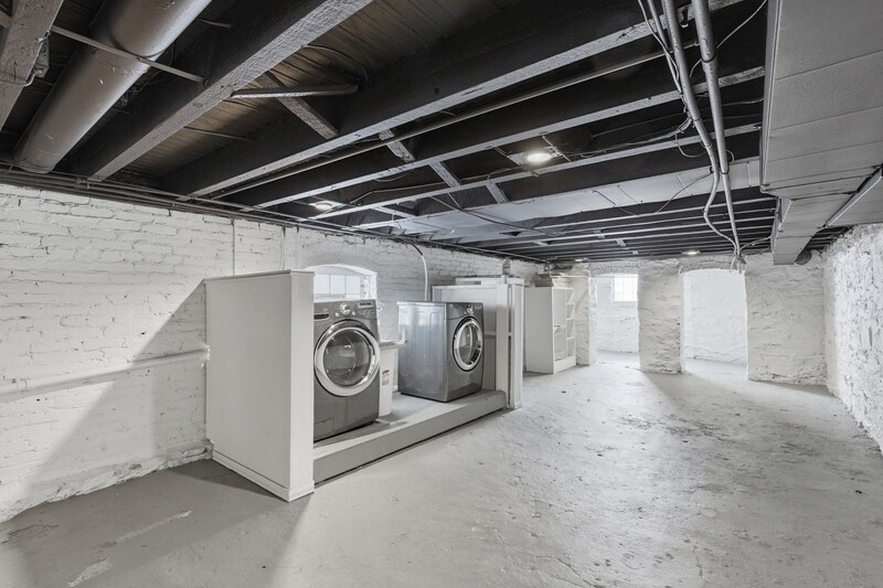 Building Photo - 2812 Clifton Ave