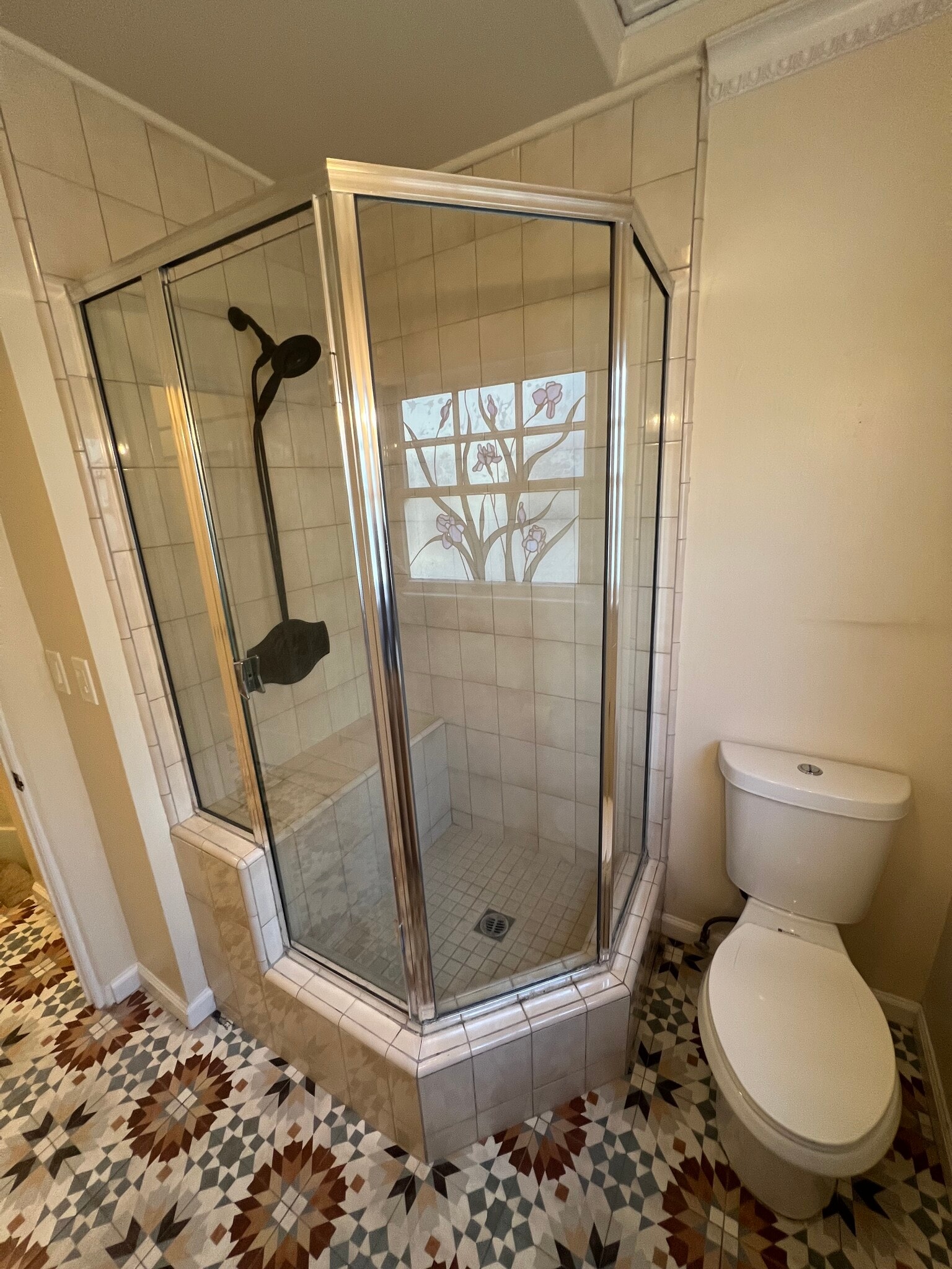 Bath1 - 2528 Front St