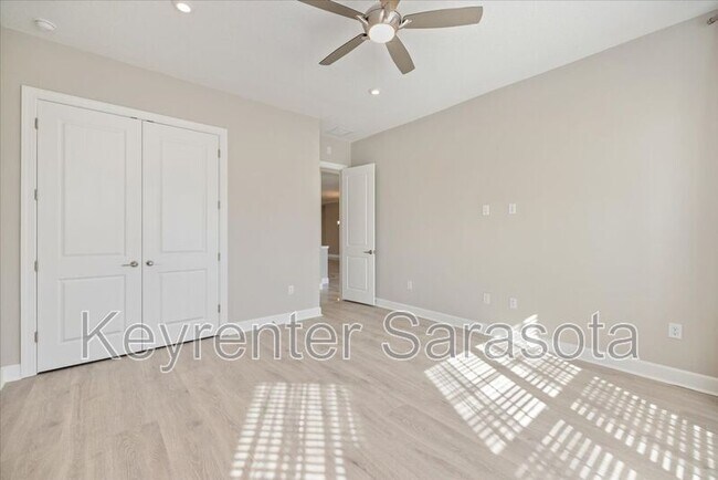 Building Photo - 11140 Wicker Park Pl