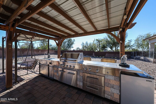 Building Photo - 6327 E Dixileta Dr