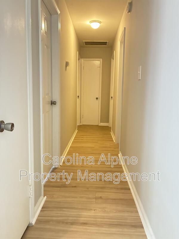Building Photo - 6800 Fieldvale Pl