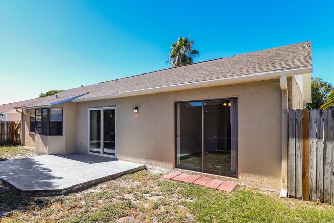 Building Photo - 9310 Tamworth Ln