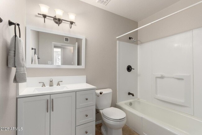 Building Photo - 1874 E Geneva Dr