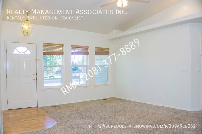 Building Photo - 2889 W Stallion St