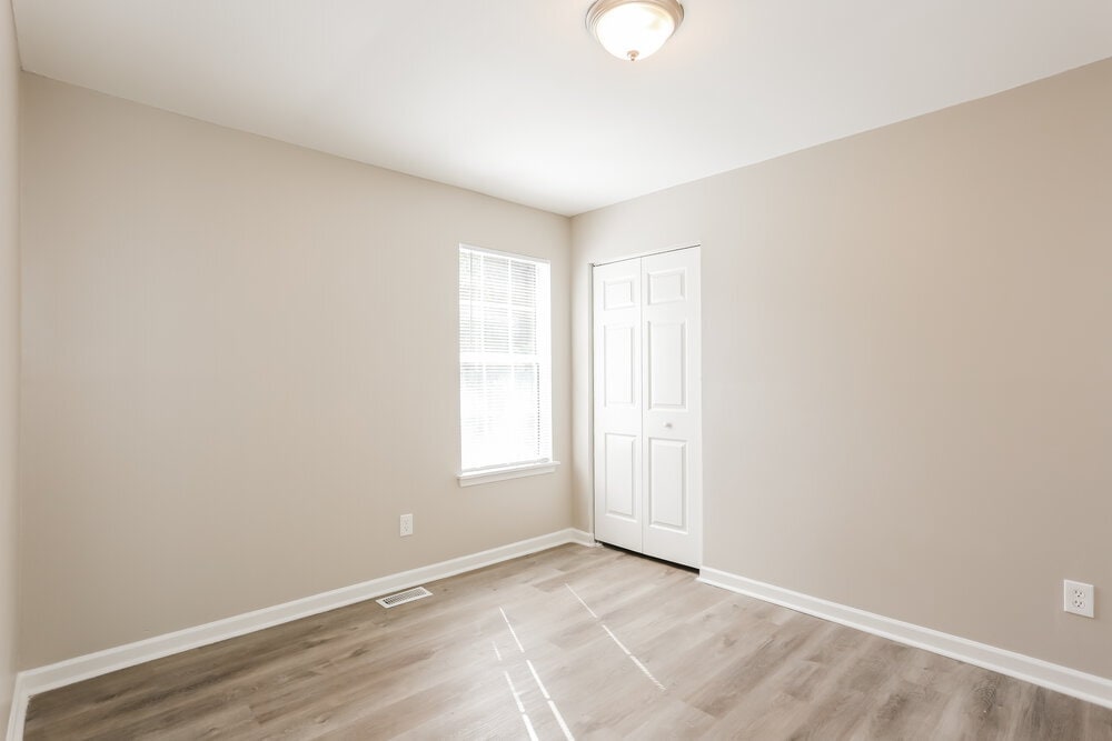 Building Photo - 4097 Sweetsprings Terrace SW