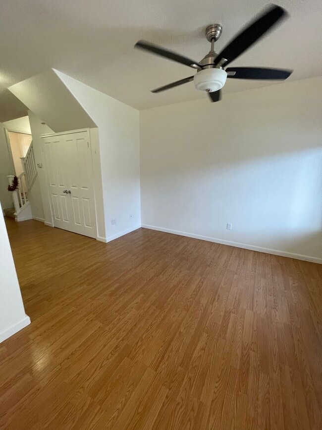 Building Photo - Ocen Pointe Potenial 3 Bedroom Home for Re...