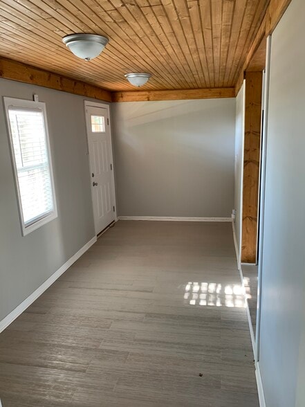 Building Photo - 1513B Lock Rd