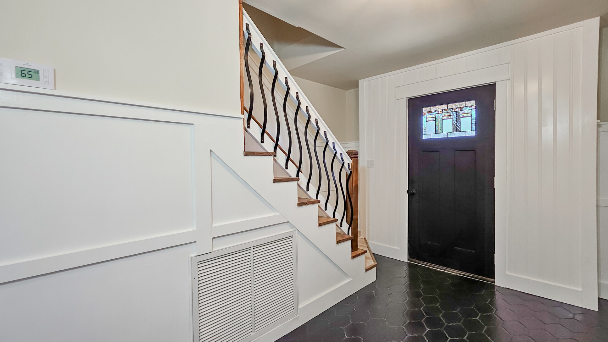 Building Photo - 4033 Lucerne Dr SE