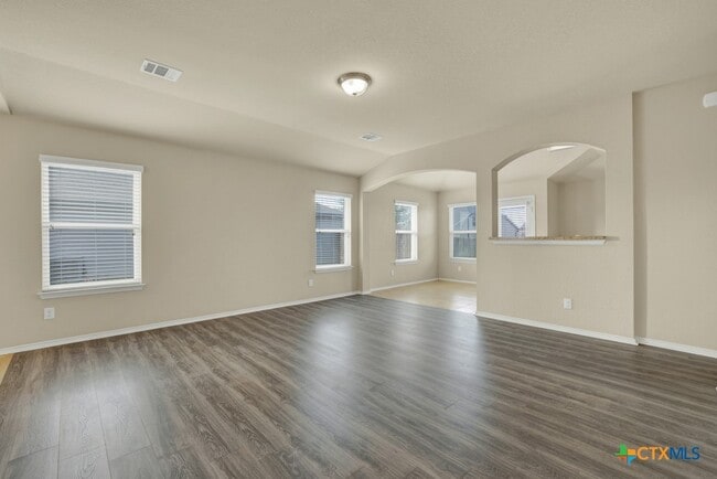 Building Photo - 1512 Doncaster Dr