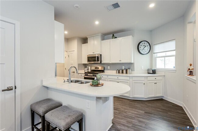 Building Photo - 9073 Spring Green Loop