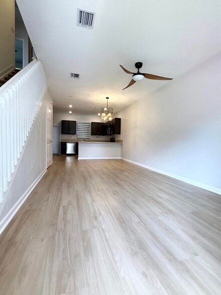 Building Photo - 378 NE 47th Pl