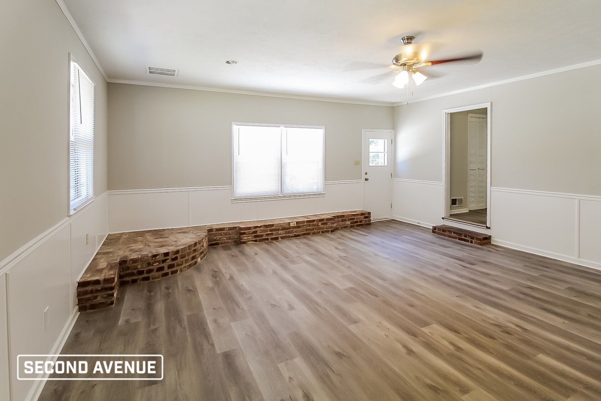 Building Photo - 721 Bluebird Dr SE