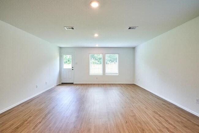 Building Photo - 3323 Avary River Ln
