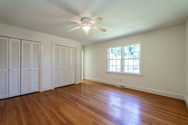Building Photo - 4718 Rembert Dr