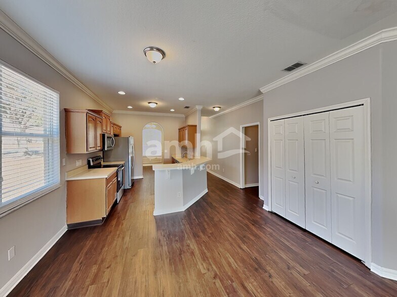 Building Photo - 1560 Mountclair Ct