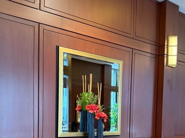 Building Photo - 401 E Ontario St