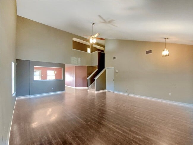 Building Photo - 283 Goddard