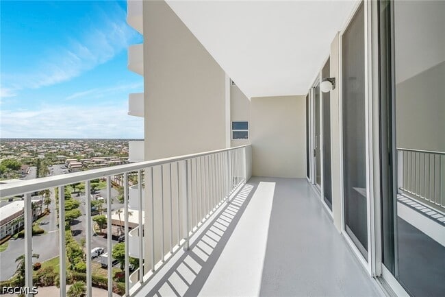 Building Photo - 140 Seaview Ct