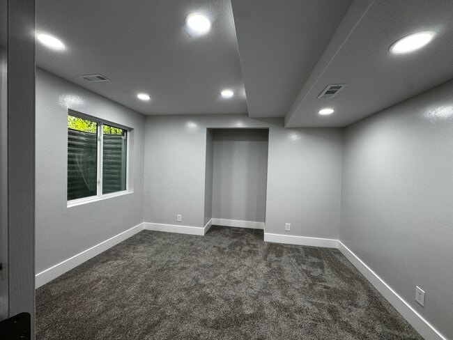 Building Photo - 10311 S Calla Lily Way