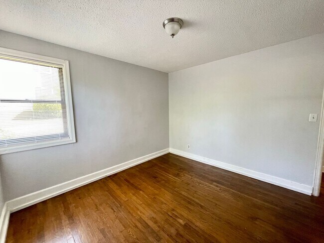 Building Photo - Hampton Hills subdivision. Close to Ft. Ja...