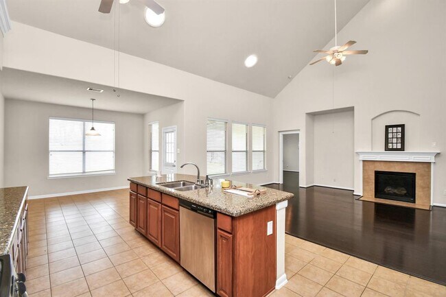 Building Photo - 17734 Sunset River Ln
