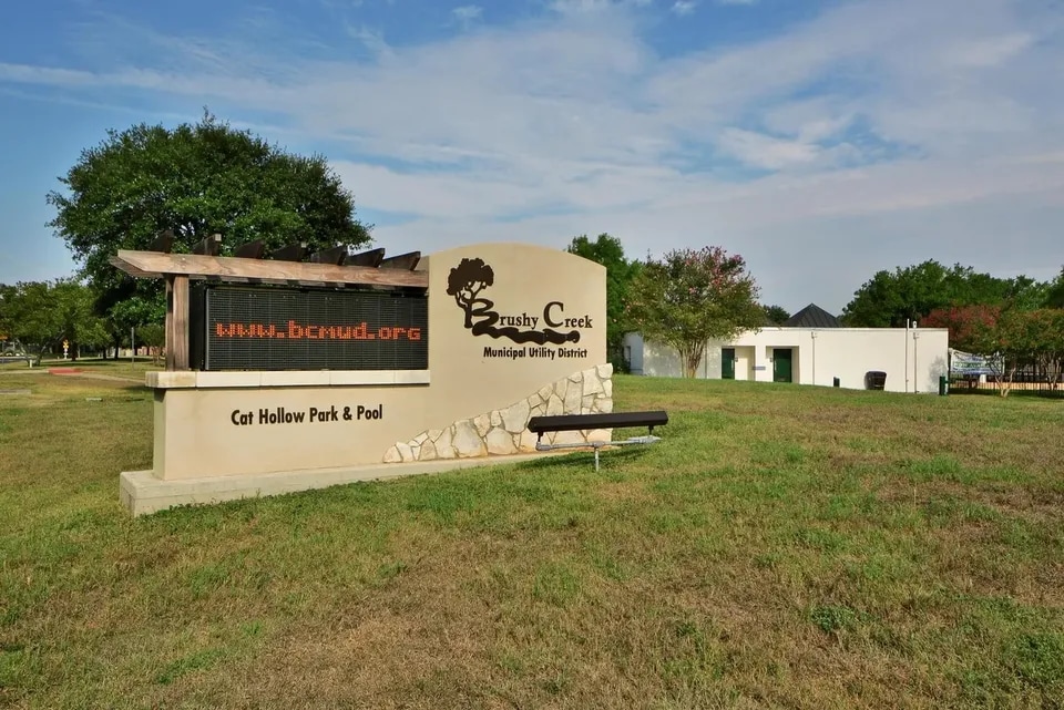 Building Photo - 16914 Dorman Dr