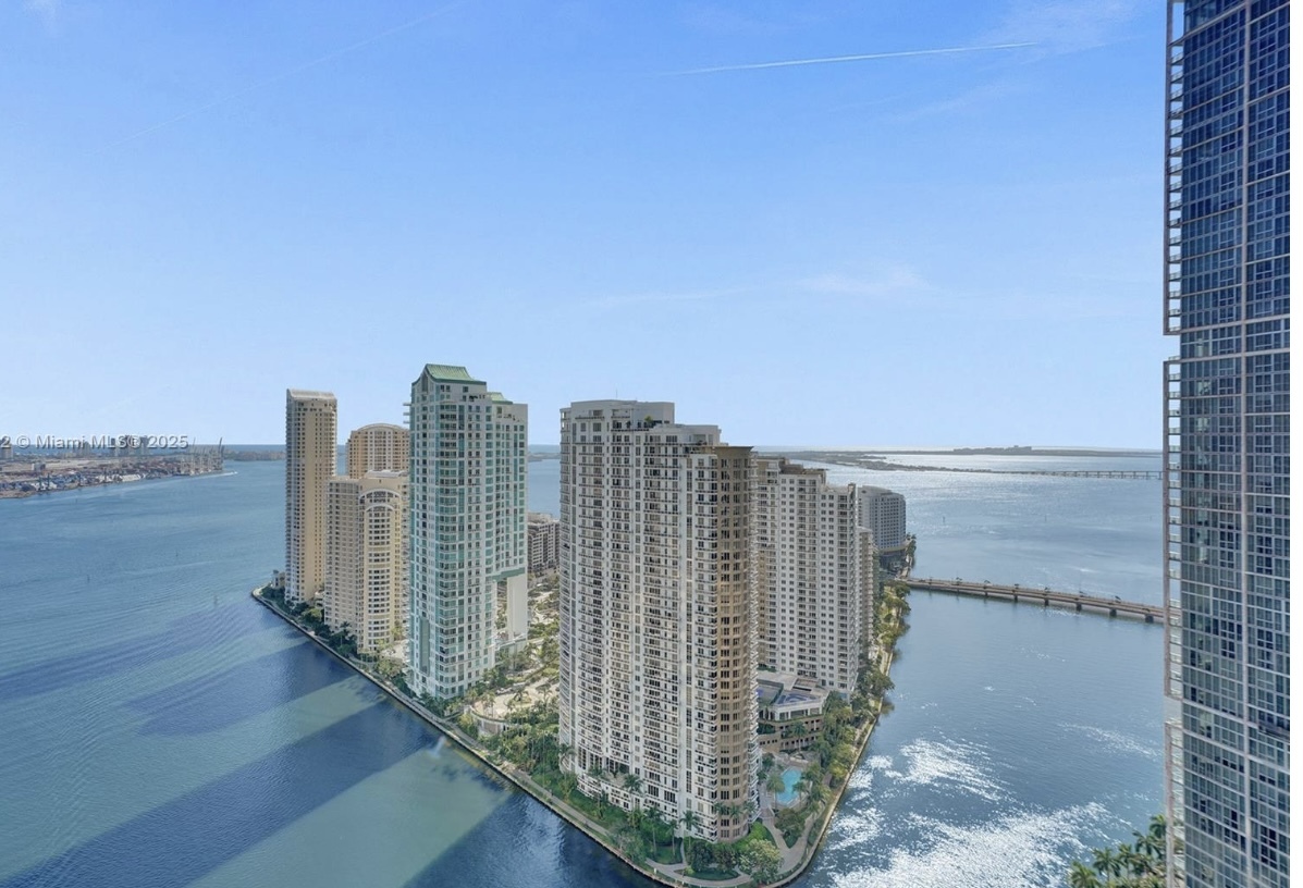 Building Photo - 808 Brickell Key Dr