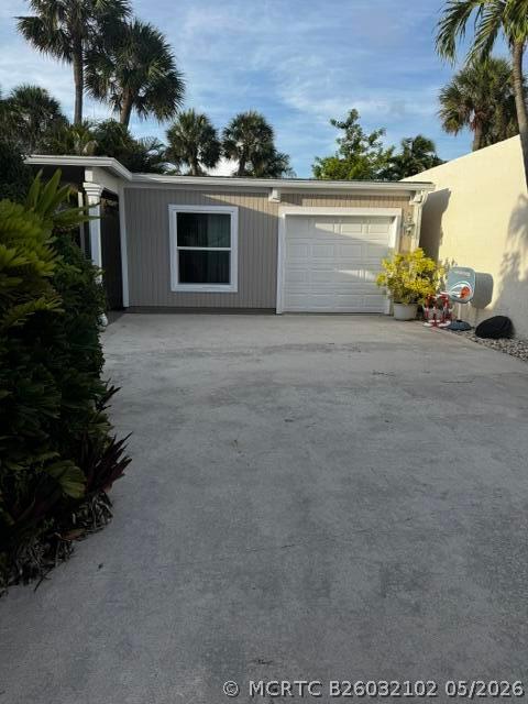 Building Photo - 112 E Coral Fish Ln