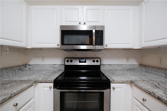 Building Photo - 4007 Westchester Ridge NE