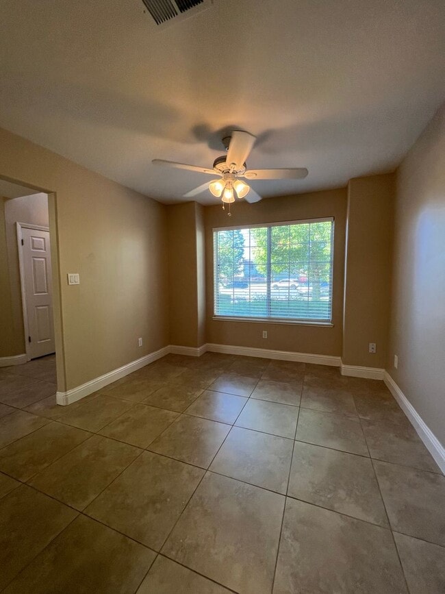 Building Photo - 5504 Pine Canyon Dr