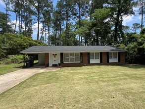 Building Photo - 631 Carlton Dr