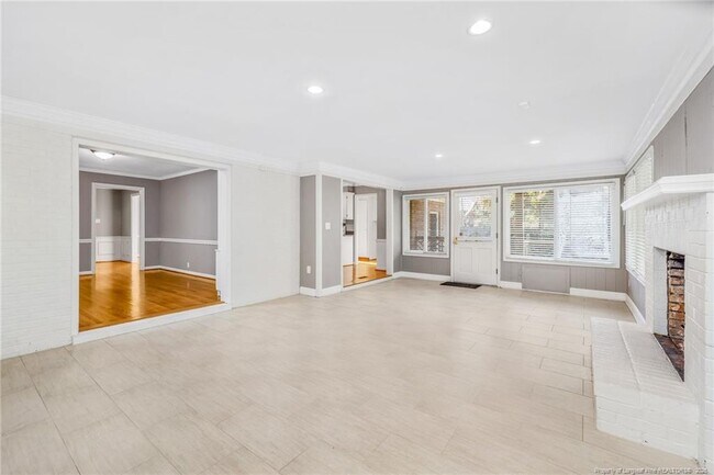 Building Photo - 2706 Huntington Rd