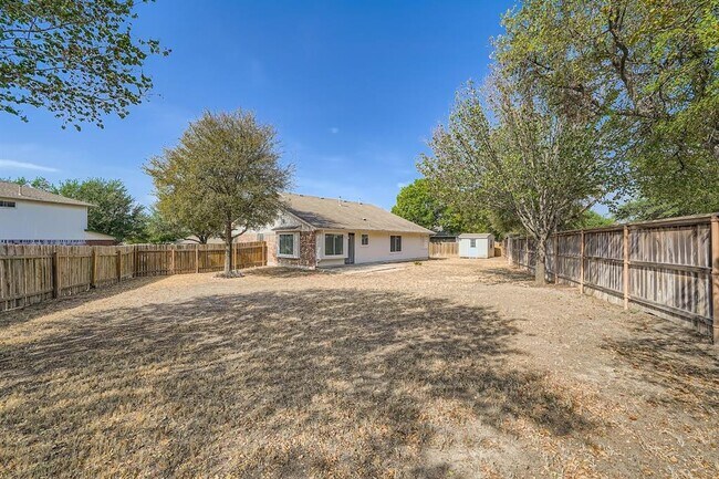 Building Photo - 1301 Coral Cay Ln